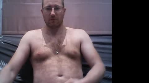 Snapshot of nicolaslapin87 chatting on October 6, 6:00 am nicolaslapin87 online show from October 6, 6:00 am