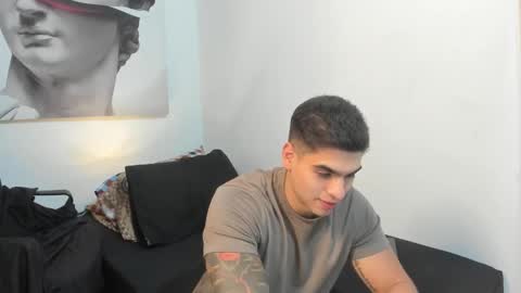 Snapshot of nicolasmuscle chatting on December 20, 8:06 am Andres online show from December 20, 8:06 am