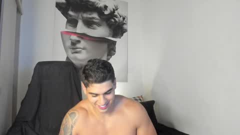 Snapshot of nicolasmuscle chatting on February 5, 3:34 am Andres online show from February 5, 3:34 am