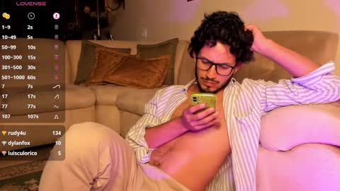 Snapshot of nicolasrodrii chatting on January 30, 1:00 am nicolasrodrii online show from January 30, 1:00 am