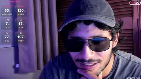 nicolasrodrii online show from October 23, 11:03 pm