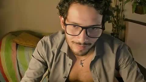 nicolasrodrii online show from June 11, 9:13 pm