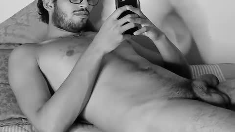 nicolasrodrii online show from June 12, 11:57 pm