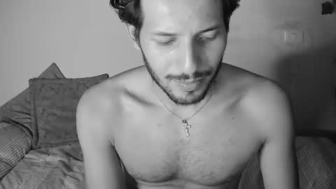 nicolasrodrii online show from June 14, 2:24 am