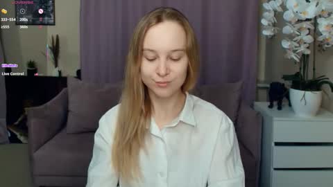 Nicoletta online show from February 14, 6:48 pm