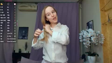 Nicoletta online show from March 9, 6:45 pm