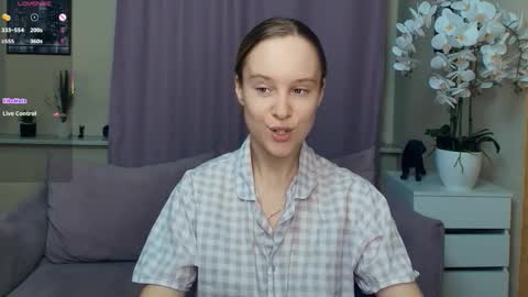 Nicoletta online show from March 22, 6:33 pm