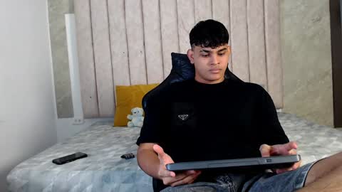 nicole_and_thiago online show from January 27, 12:33 am