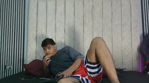 nicole_and_thiago online show from September 28, 9:20 pm