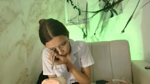 nicole_and_thiago online show from October 31, 9:27 pm