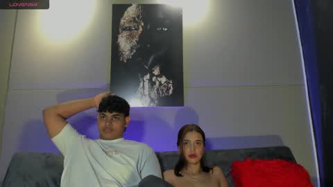 nicole_and_thiago1 online show from May 3, 10:05 pm