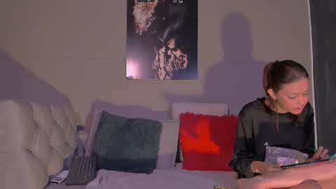 nicole_and_thiago1 online show from June 21, 7:38 pm
