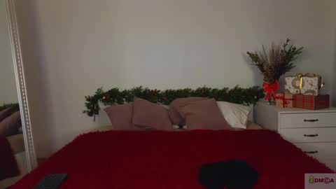 Nicole online show from December 20, 9:17 pm