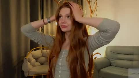 Nicole online show from May 17, 9:00 pm