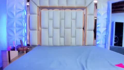 Nicole  online show from January 15, 7:39 pm