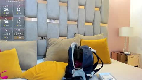 nicole_fisherr online show from March 20, 5:23 am