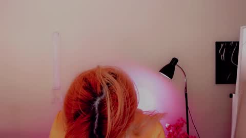 Nicole online show from December 28, 2:22 am