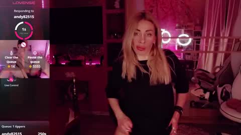 Nicole online show from October 4, 11:25 pm