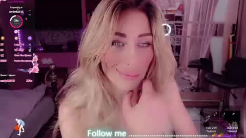 Snapshot of nicole_g0ld_ chatting on July 4, 10:16 pm Nicole online show from July 4, 10:16 pm