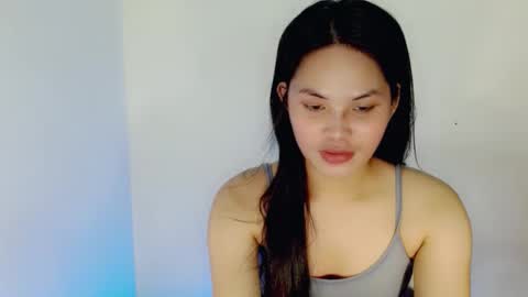 Snapshot of nicole_kiss01 chatting on December 2, 1:24 pm nicole_kiss01 online show from December 2, 1:24 pm