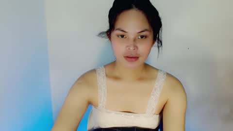Snapshot of nicole_kiss01 chatting on December 3, 1:32 pm nicole_kiss01 online show from December 3, 1:32 pm