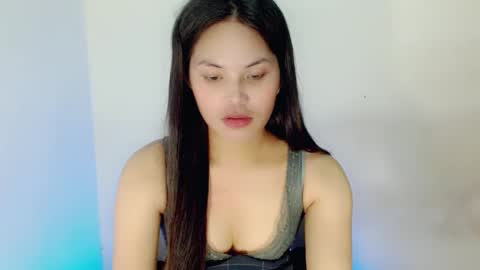 Snapshot of nicole_kiss01 chatting on December 14, 1:27 pm nicole_kiss01 online show from December 14, 1:27 pm