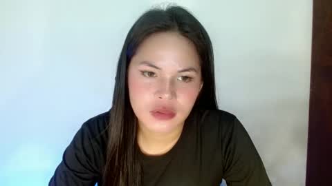 Snapshot of nicole_kiss01 chatting on February 7, 1:32 pm nicole_kiss01 online show from February 7, 1:32 pm