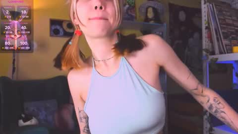 Snapshot of nicole_matt chatting on October 12, 12:31 am Nicole online show from October 12, 12:31 am