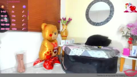 Snapshot of nicole_santana_ chatting on April 16, 11:07 pm Nicole Santana online show from April 16, 11:07 pm