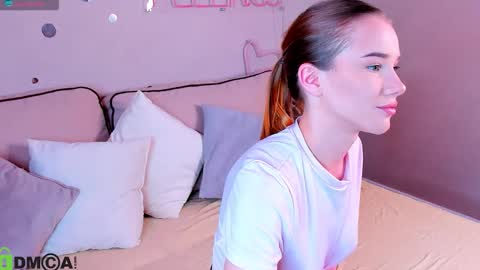 Nicole  My schedule for the week 2 GMT  9am-15pm  Mo Tu Th Fr online show from February 4, 9:48 am