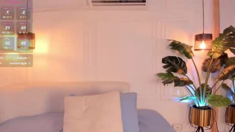 Snapshot of nicole_whitee chatting on March 19, 8:24 pm N A T A L I A online show from March 19, 8:24 pm