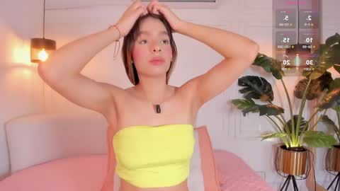 Snapshot of nicole_whitee chatting on March 20, 8:03 pm N A T A L I A online show from March 20, 8:03 pm