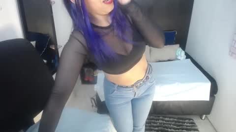 Snapshot of nicolee_millerr chatting on September 15, 12:16 pm nicolee millerr online show from September 15, 12:16 pm