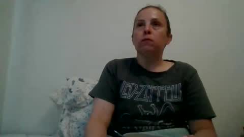 Snapshot of nicolegoodvibes00 chatting on April 13, 10:04 pm Nicole online show from April 13, 10:04 pm