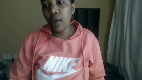 nicolejule321 online show from June 16, 1:47 pm