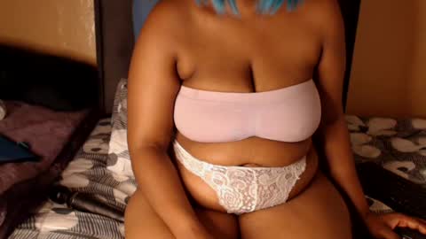 nicolejule321 online show from June 20, 5:05 pm