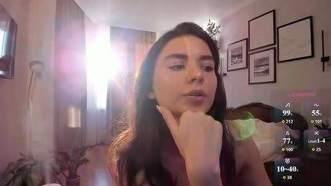 Snapshot of nicoleluuv chatting on May 19, 5:08 pm Dua Lipa online show from May 19, 5:08 pm