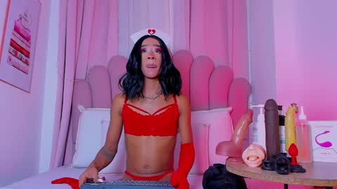 Snapshot of nicolemadrird chatting on February 27, 5:24 pm nicolemadrird online show from February 27, 5:24 pm