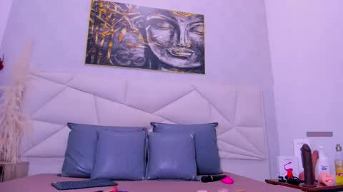 Snapshot of nicolemadrird chatting on March 19, 11:36 am nicolemadrird online show from March 19, 11:36 am