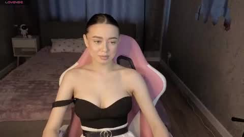 NicoleRossss online show from June 25, 1:27 am