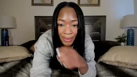 Snapshot of nicolesolace chatting on April 11, 9:30 pm Nicole online show from April 11, 9:30 pm