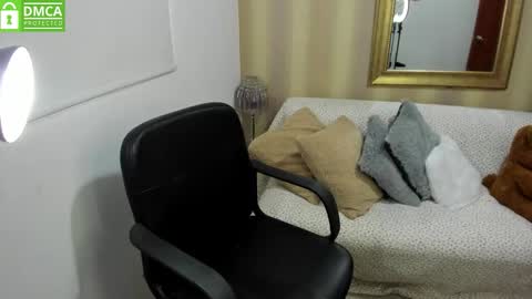 Nicolettcolin  online show from September 30, 6:24 pm