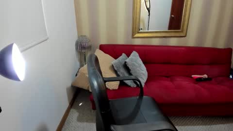 Snapshot of nicolettcolin chatting on February 13, 5:20 pm Nicolettcolin online show from February 13, 5:20 pm