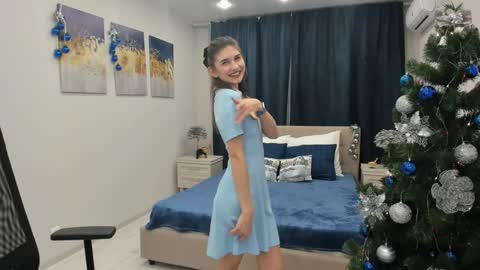 nicolewerti online show from December 10, 4:24 am