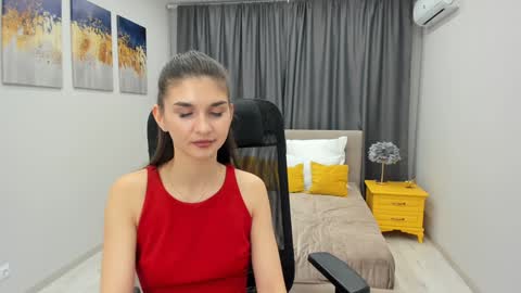 nicolewerti online show from February 4, 10:43 am