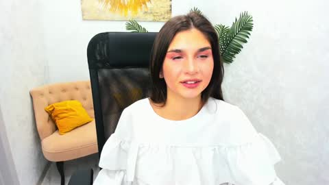 nicolewerti online show from February 7, 4:16 am