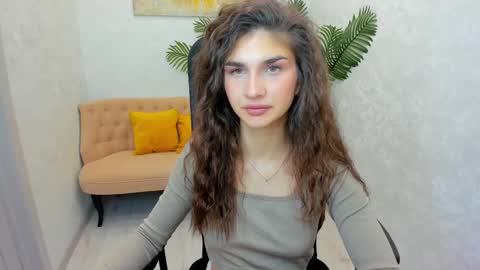 nicolewerti online show from March 5, 4:45 am