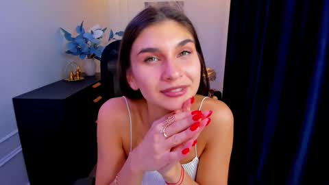 nicolewerti online show from September 11, 4:45 am