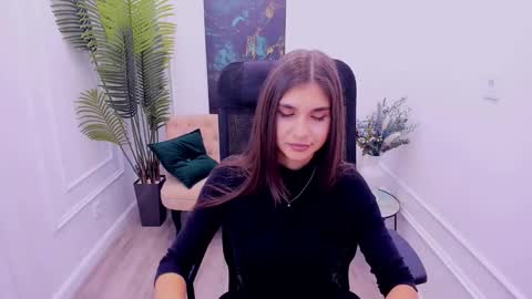 nicolewerti online show from September 12, 4:56 am