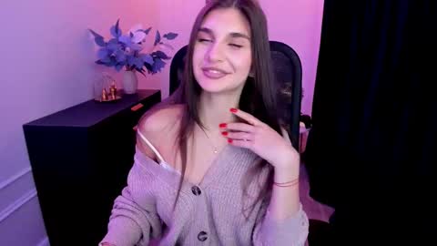 nicolewerti online show from September 13, 4:45 am